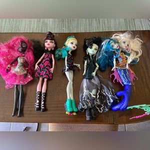 Monster high doll lot in good condition